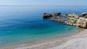 PERCORRERE LA RIVIERA DEI FIORI A PASSO LENTO
