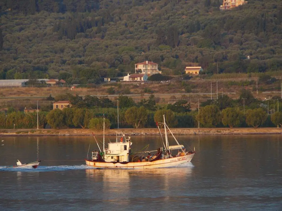 QUALE ISOLA GRECA SCEGLIERE PER LE VACANZE COME SCEGLIERE L’ISOLA GRECA GIUSTA. CONSIGLI PER COPPIE E FAMIGLIE