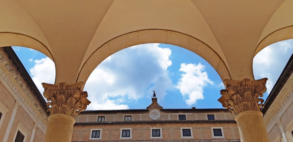 Cosa fare a Urbino in un giorno con bambini COSA FARE A URBINO IN UN GIORNO CON BAMBINI