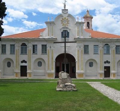 PASQUA A IMPERIA: TRA TRADIZIONI CENTENARIE
