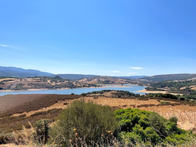 Lago Liscia: tra le cose da fare vicino a santa teresa di gallura con bambini