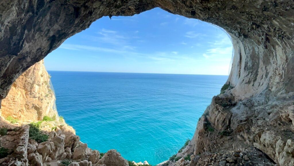 Vista della Grotta dei Falsari