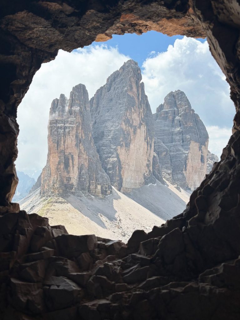 Tre Cime di Lavaredo da cornice roccia ferrata monte paterno