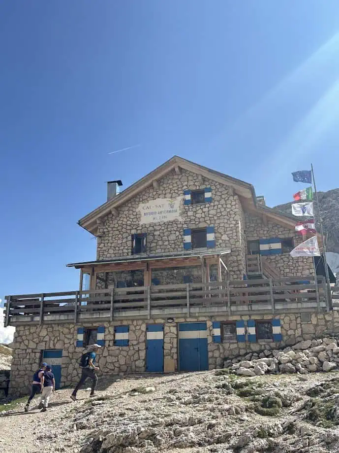 lago di antermoia con bambini